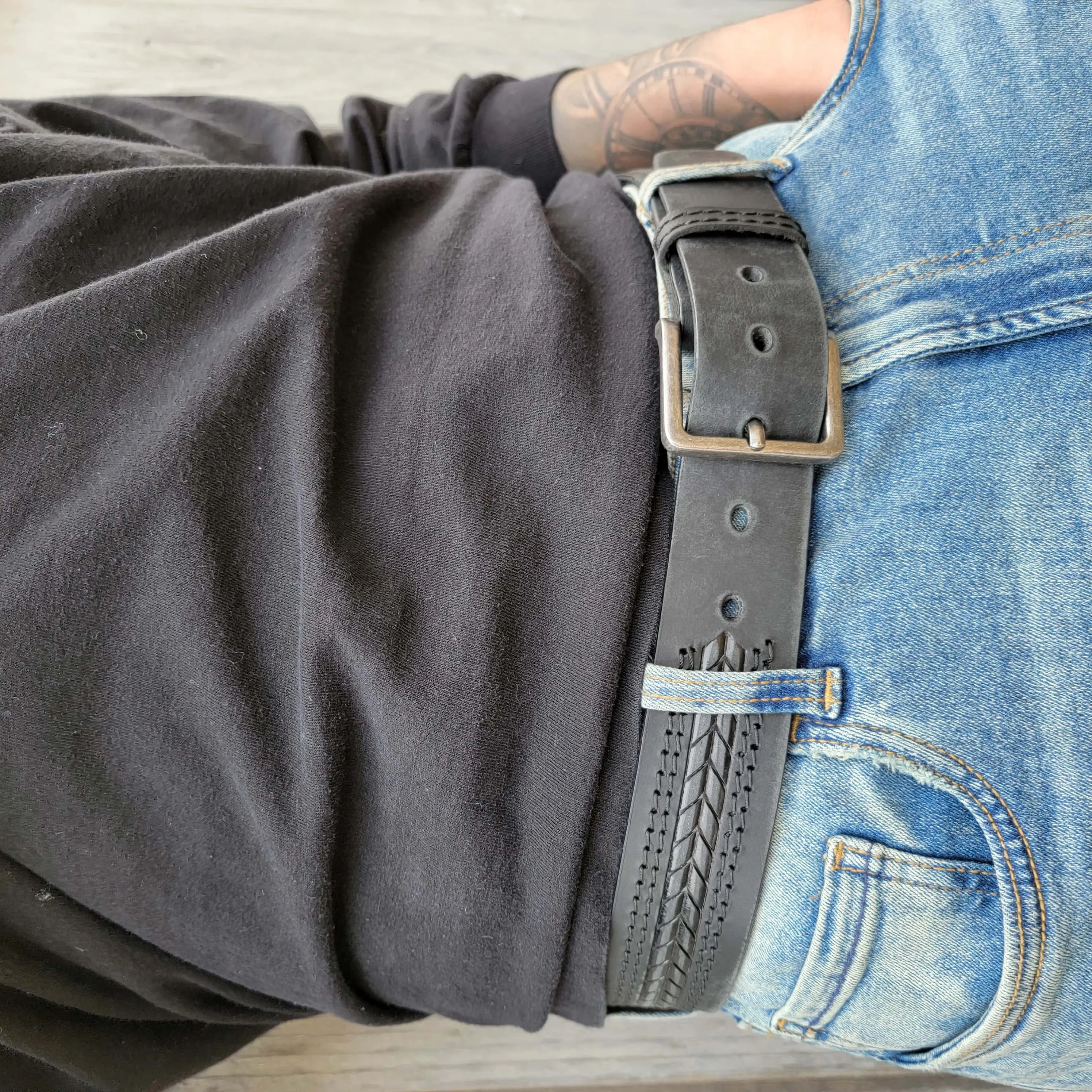 Brown Arrow Patterned 100% Real Distressed Leather Belt