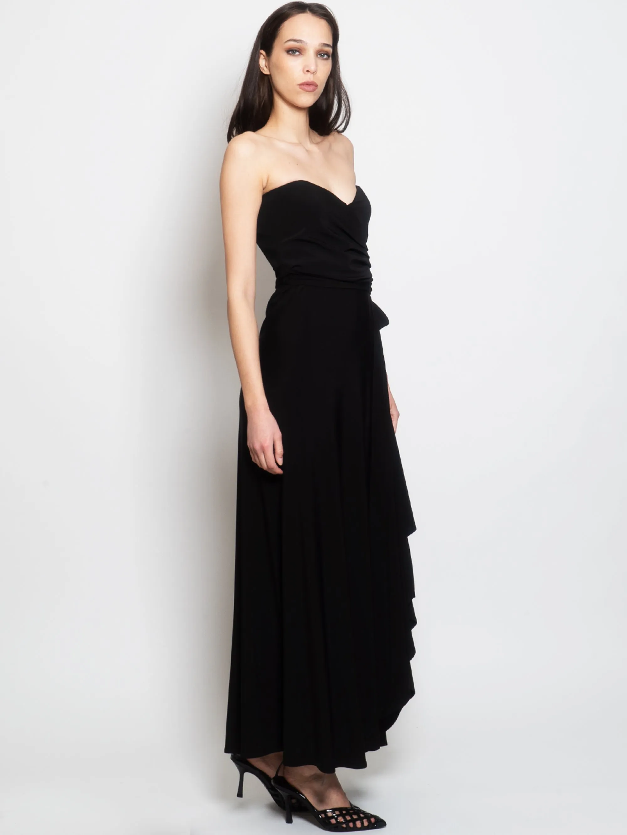 Long Dress with Black Sweetheart Neckline