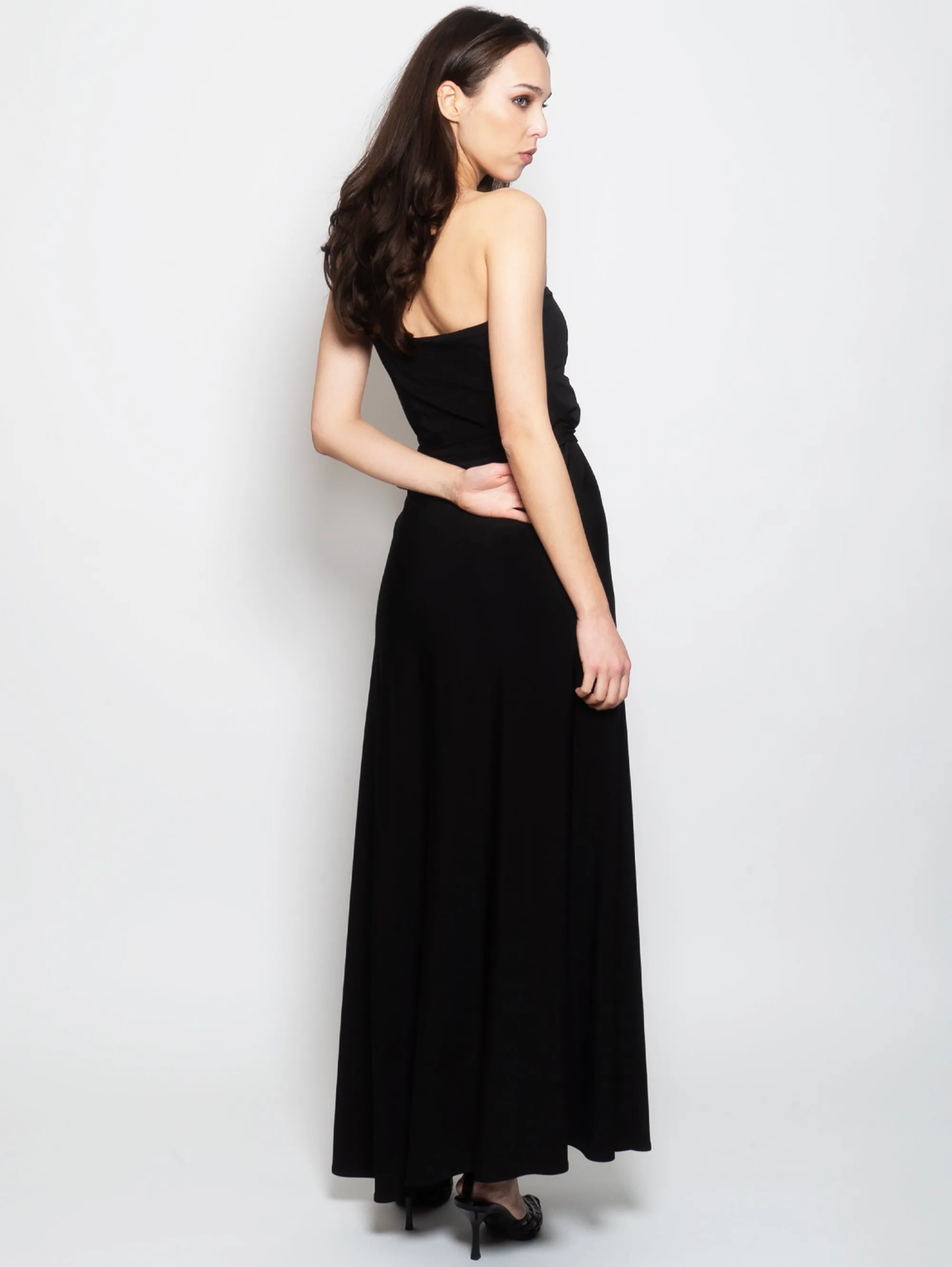 Long Dress with Black Sweetheart Neckline